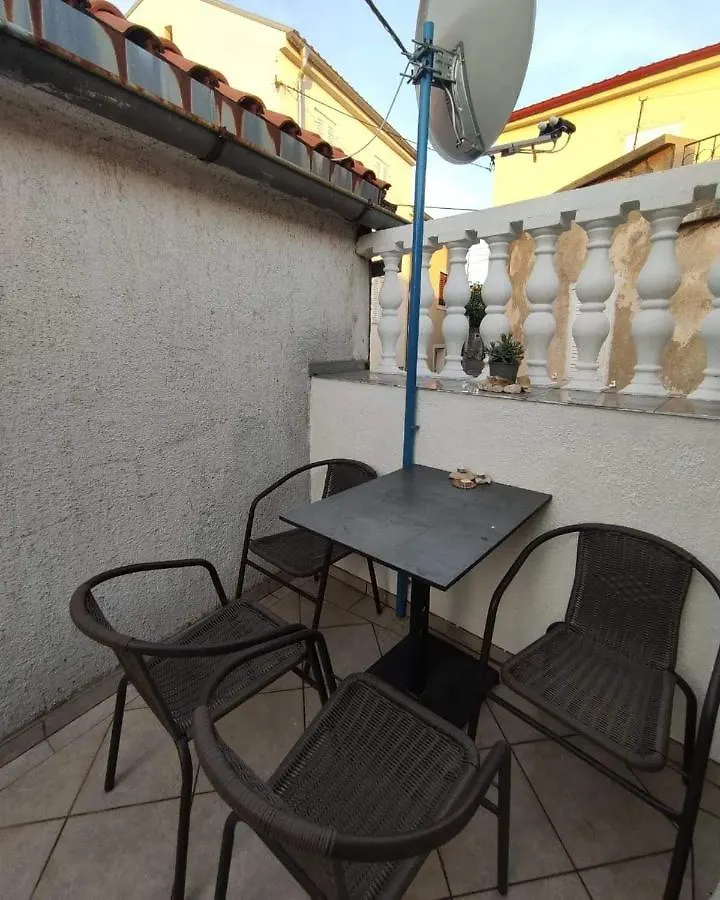 Aretha Apartman I Sobe Hotel Novi Vinodolski 0*,  Croatia